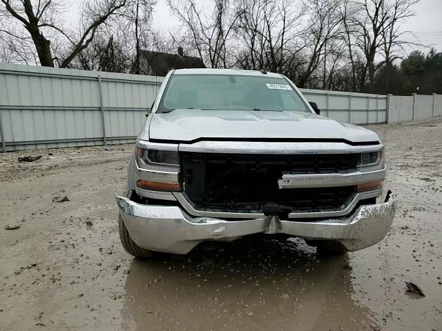 2016 Chevrolet Silverado - Image 13