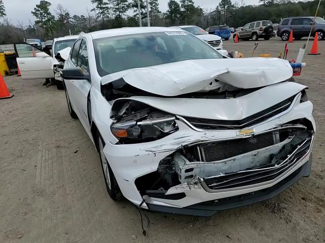 2018 Chevrolet Malibu - Image 10