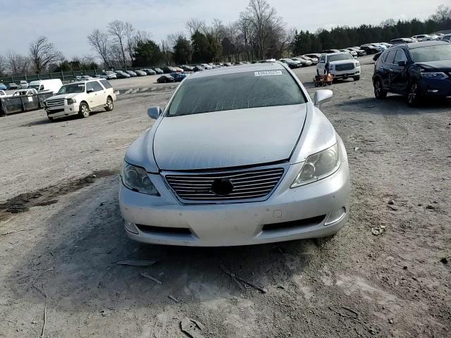 2007 Lexus LS - Image 11