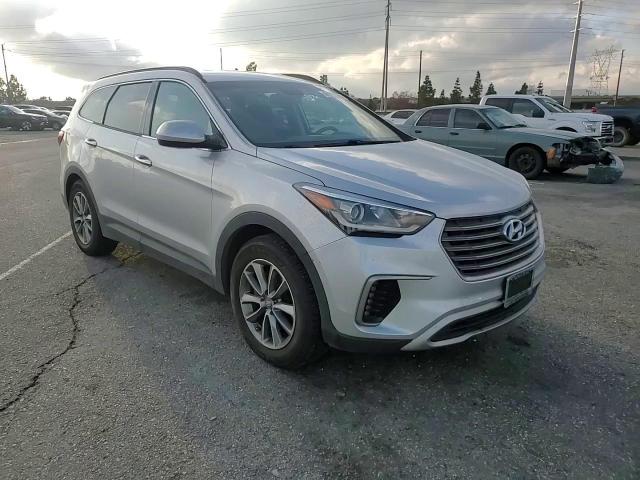 2017 Hyundai Santa Fe - Image 11