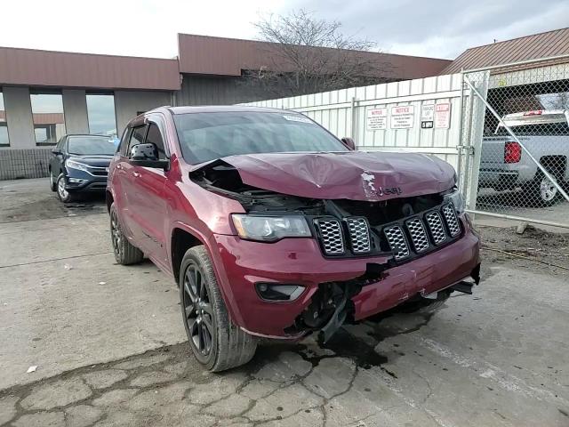 2018 Jeep Grand Cherokee - Image 12