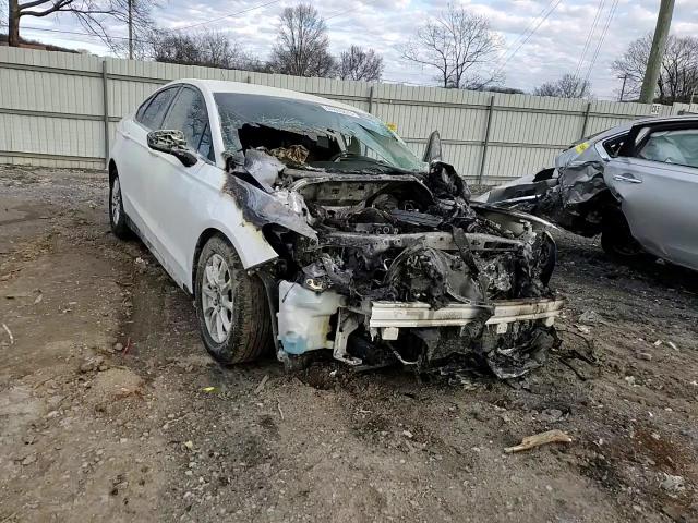 2016 Ford Fusion - Image 11
