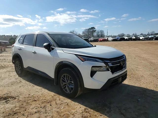 2024 Nissan Rogue - Image 11