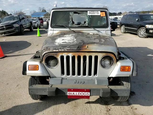 2006 Jeep Wrangler - Image 11