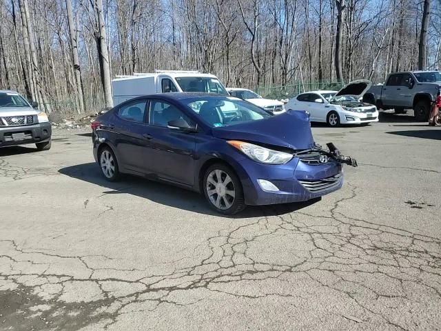2012 Hyundai Elantra - Image 11