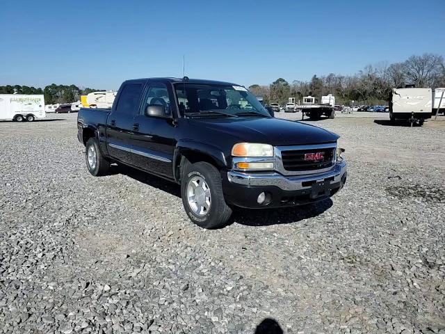 2004 GMC Sierra - Image 11