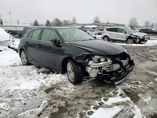 2015 Lexus CT - Image 11