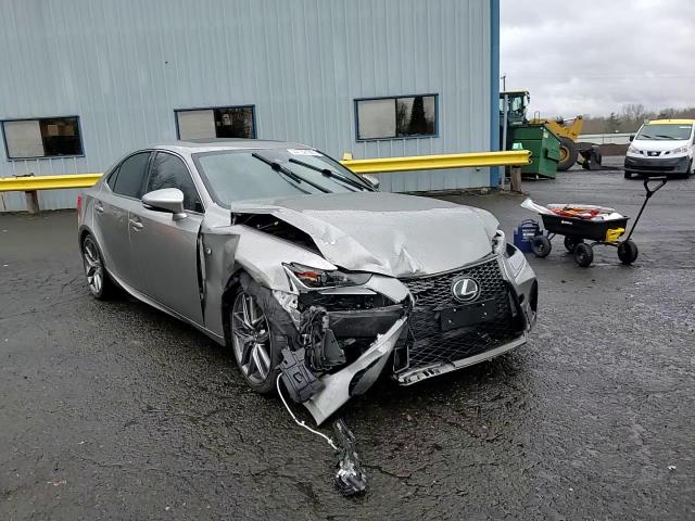 2018 Lexus IS - Image 10
