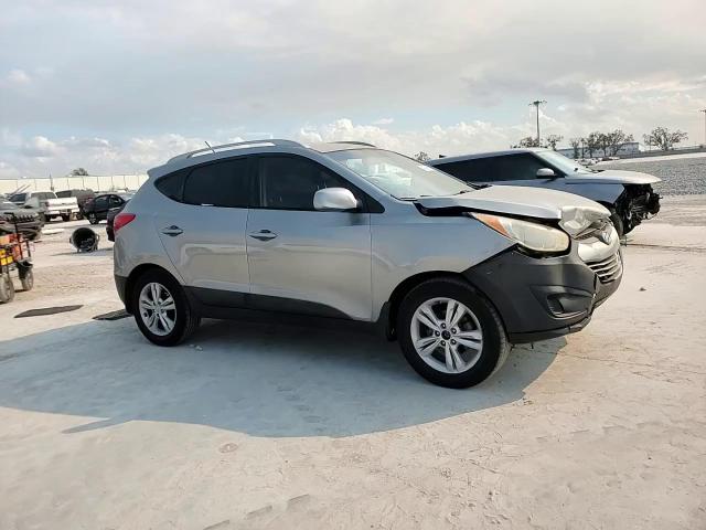 2011 Hyundai Tucson - Image 11