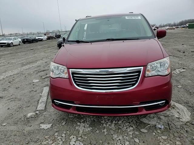 2013 Chrysler Town & Country - Image 12