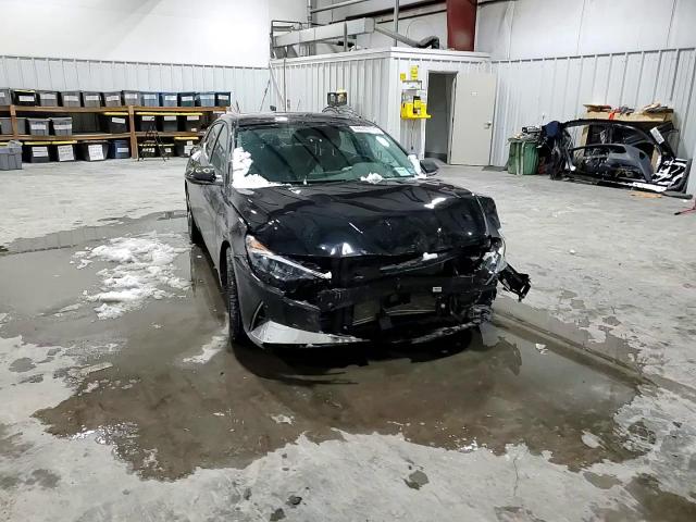 2021 Hyundai Elantra - Image 10