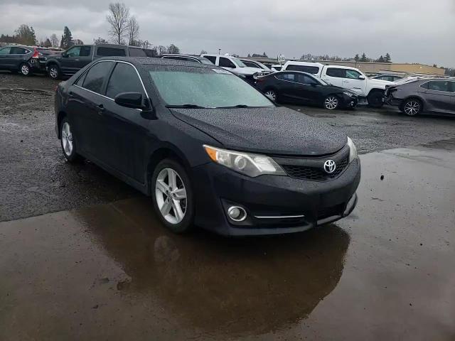 2014 Toyota Camry - Image 11