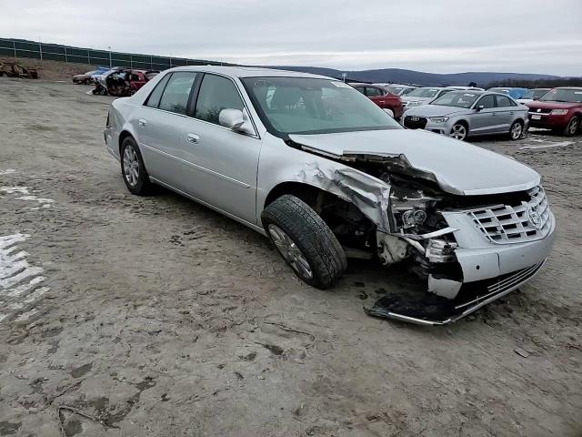 2011 Cadillac DTS - Image 11