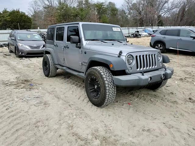 2015 Jeep Wrangler - Image 11