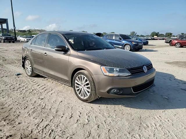 2014 Volkswagen Jetta - Image 11