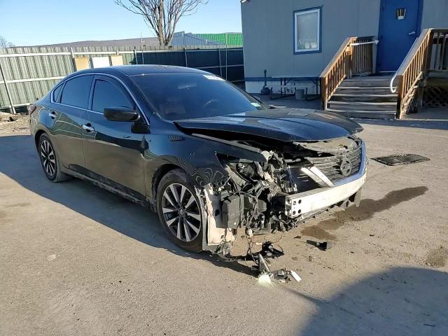 2018 Nissan Altima - Image 14