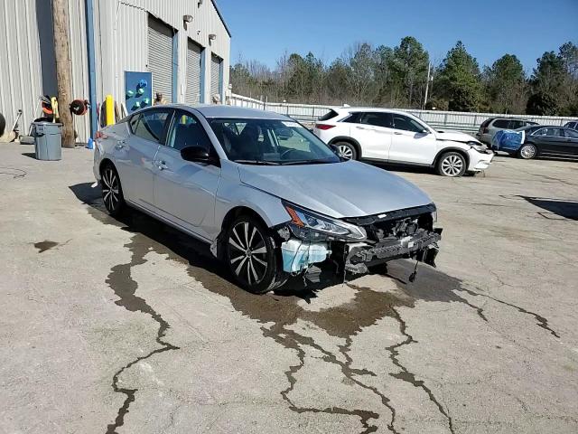 2021 Nissan Altima - Image 13