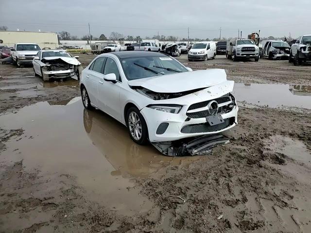 2020 Mercedes-Benz A-klasse - Image 10