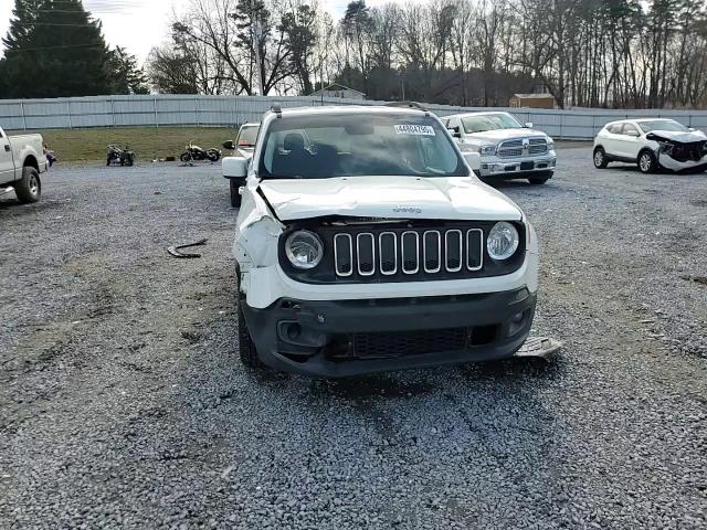 2017 Jeep Renegade - Image 11