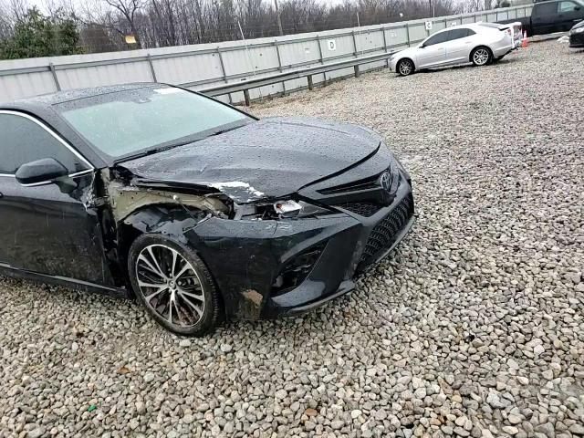 2018 Toyota Camry - Image 11