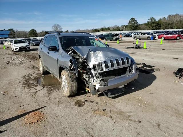2016 Jeep Grand Cherokee - Image 11