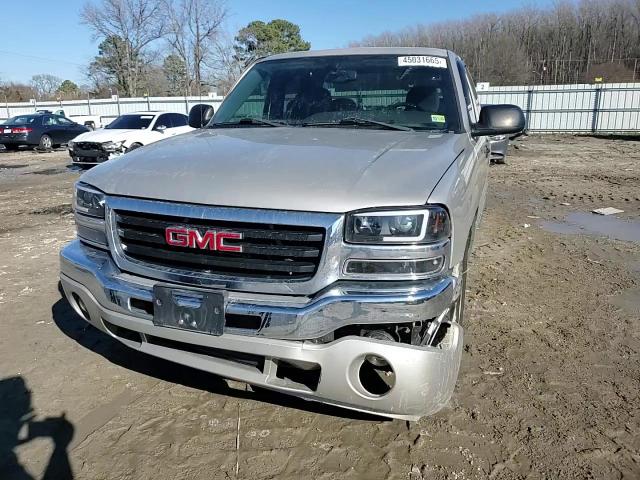 2006 GMC Sierra - Image 11