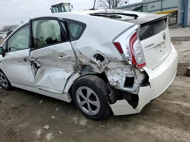 2013 Toyota Prius - Image 11