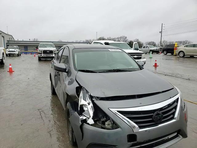 2019 Nissan Versa - Image 13