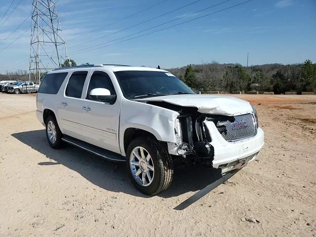 2011 GMC Yukon - Image 10