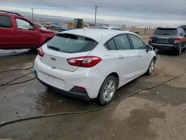 2017 Chevrolet Cruze - Image 13