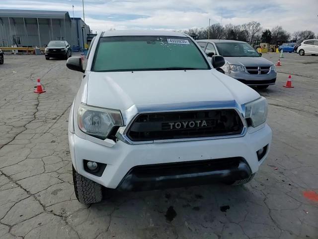 2015 Toyota Tacoma - Image 13