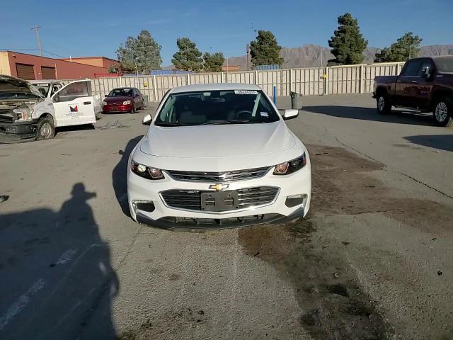 2017 Chevrolet Malibu - Image 10