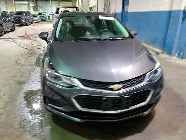 2016 Chevrolet Cruze - Image 13