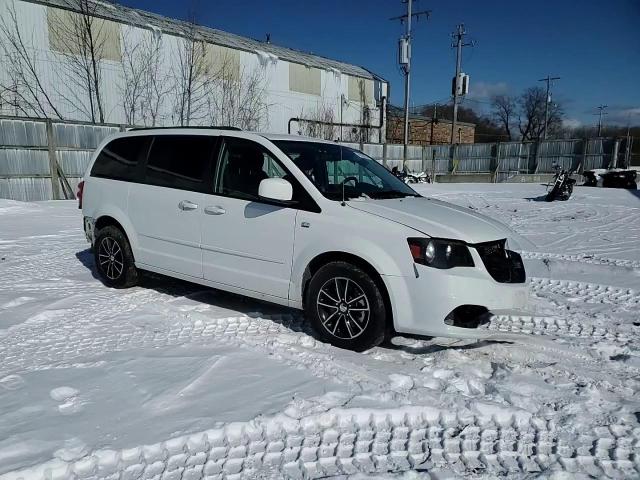 2016 Dodge Caravan - Image 12