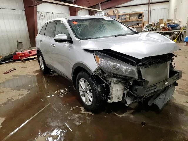 2019 Kia Sorento - Image 12