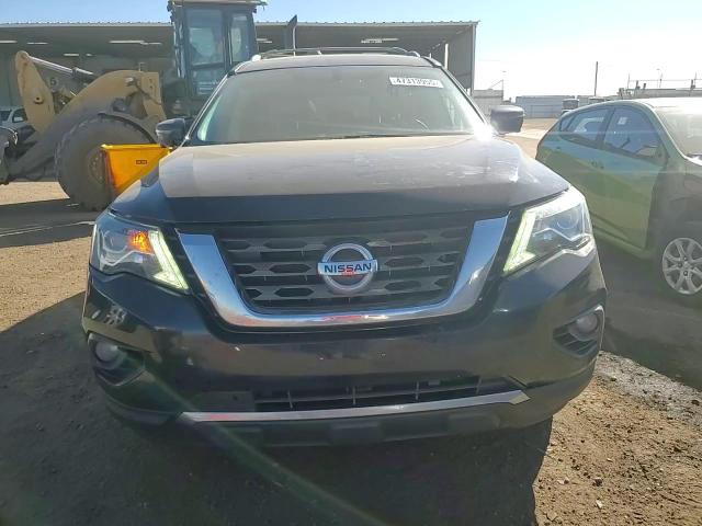 2017 Nissan Pathfinder - Image 12