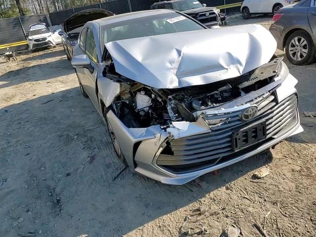 2019 Toyota Avalon - Image 11