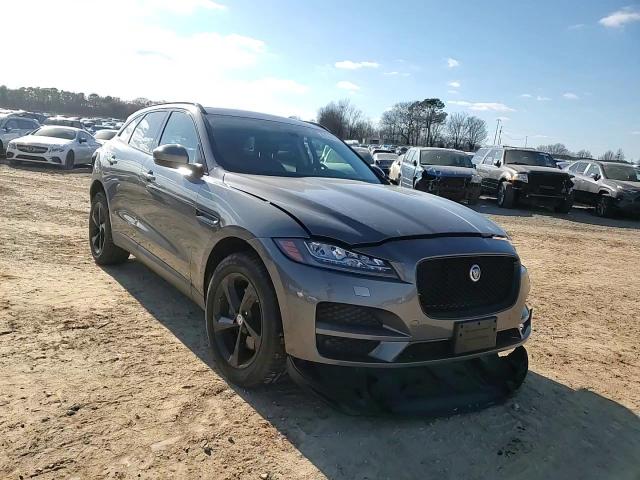 2017 Jaguar F-Pace - Image 11