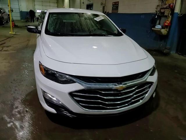2020 Chevrolet Malibu - Image 13