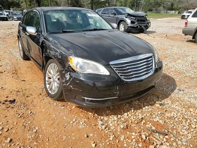 2012 Chrysler 200 - Image 11