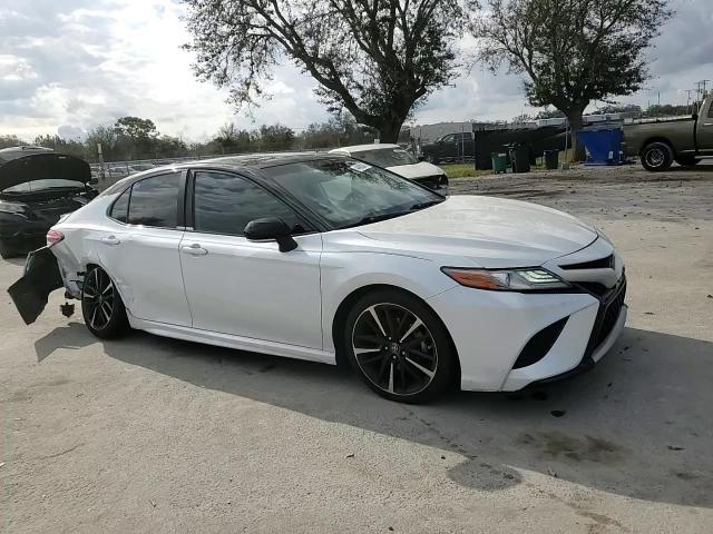 2019 Toyota Camry - Image 11
