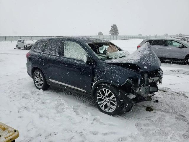 2017 Mitsubishi Outlander - Image 12
