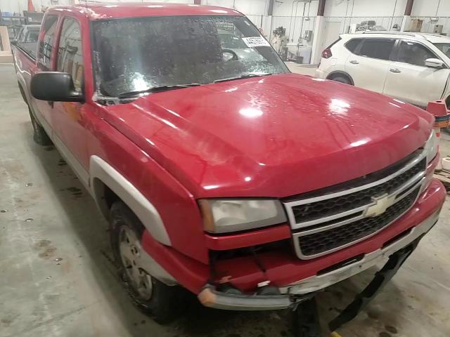 2006 Chevrolet Silverado - Image 11