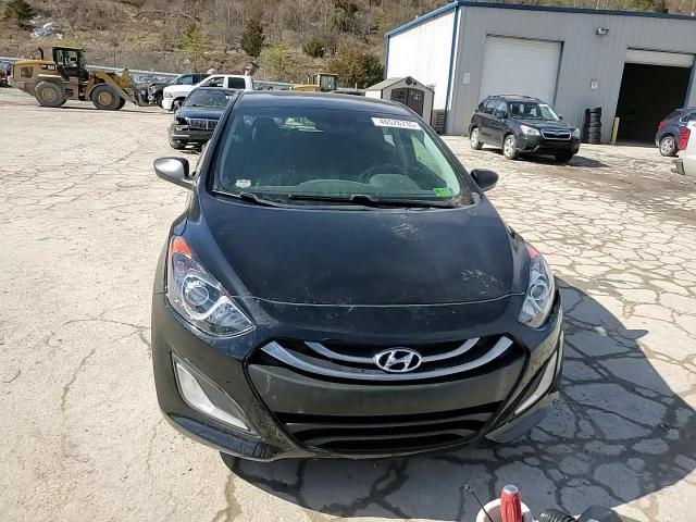 2013 Hyundai Elantra - Image 11