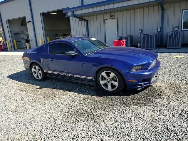2013 Ford Mustang - Image 10