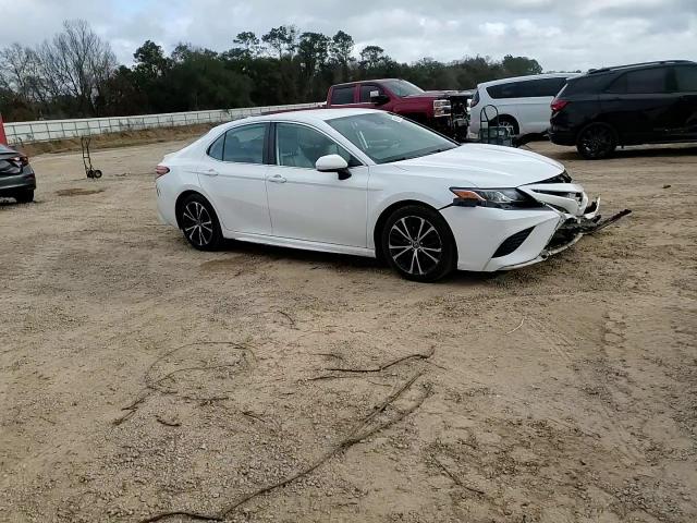 2019 Toyota Camry - Image 11