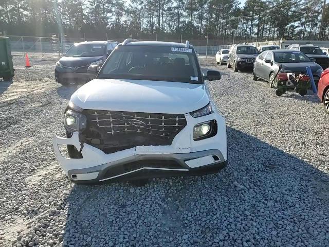 2024 Hyundai Venue - Image 11
