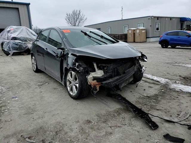 2013 Hyundai Elantra - Image 10