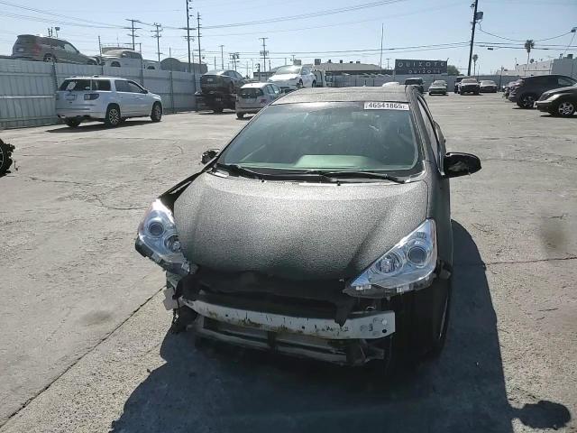2012 Toyota Prius - Image 11