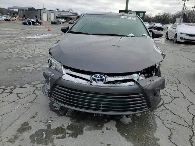 2016 Toyota Camry - Image 10